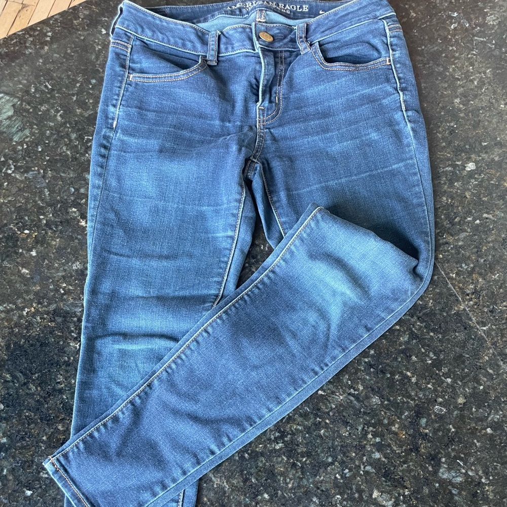 American Eagle Med/Dark Wash Skinny Jeggings Size 4 Short